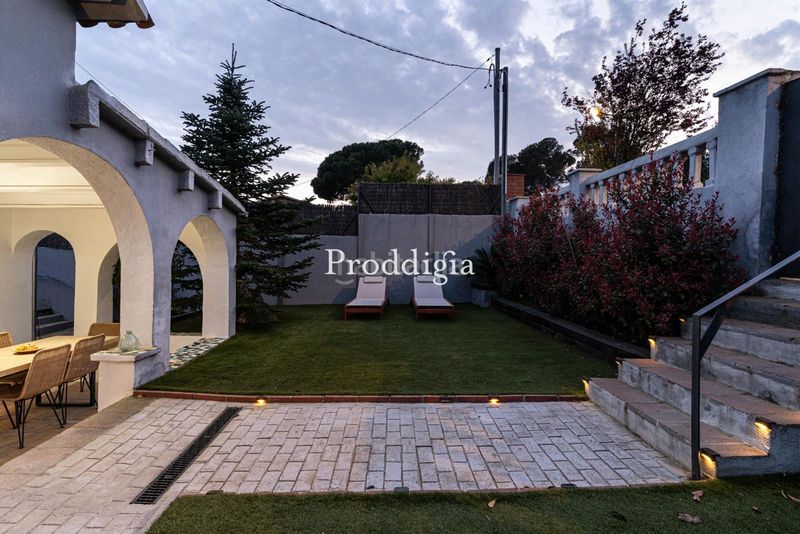 Foto 1f12949a-0413-4a74-89c0-834a9a24a6a8. Alquiler casa encantadora casa nueva con zona exterior y piscina en Valldoreix en Sant Cugat del Vallès