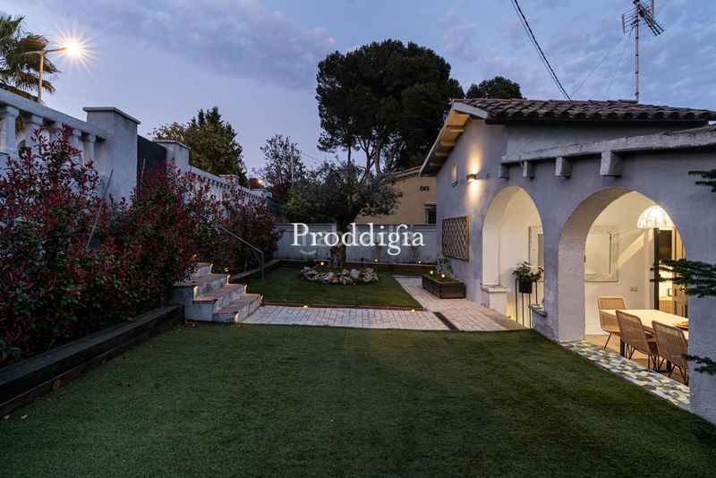 Foto 1f4fcaa7-201b-4fa2-807f-a5b0e9f8ee1f. Alquiler casa encantadora casa nueva con zona exterior y piscina en Valldoreix en Sant Cugat del Vallès