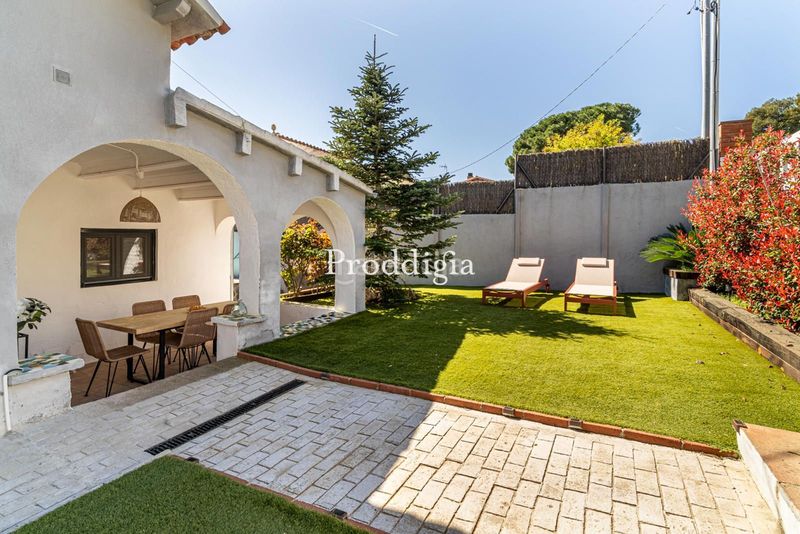 Foto 2f2f5da7-add2-42d9-8b97-c20f24d696d8. Alquiler casa encantadora casa nueva con zona exterior y piscina en Valldoreix en Sant Cugat del Vallès