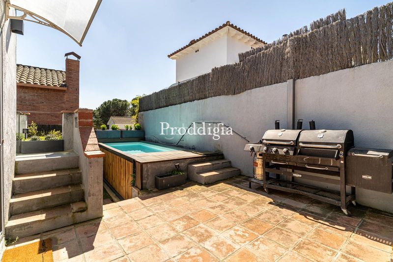 Foto 4ed3f647-17fd-42a0-9313-2ab4401e691c. Alquiler casa encantadora casa nueva con zona exterior y piscina en Valldoreix en Sant Cugat del Vallès