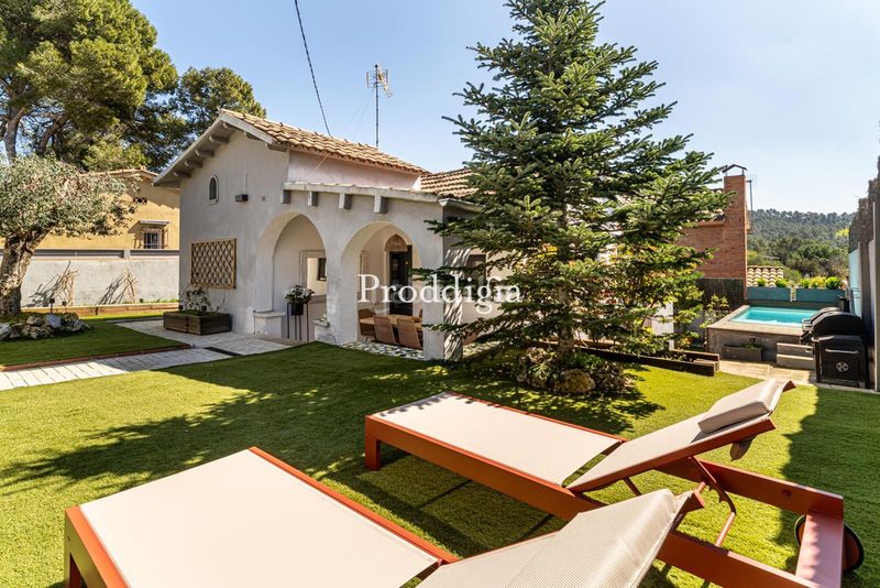 Foto 7079257a-4032-4e06-9218-e3bd1b9e05db. Alquiler casa encantadora casa nueva con zona exterior y piscina en Valldoreix en Sant Cugat del Vallès