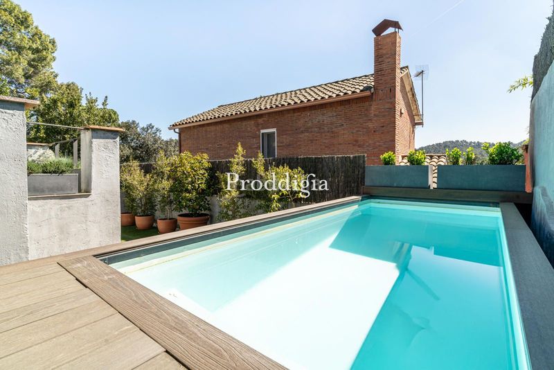 Foto bb416e16-7fae-4928-9c97-7be53a3f87df. Alquiler casa encantadora casa nueva con zona exterior y piscina en Valldoreix en Sant Cugat del Vallès