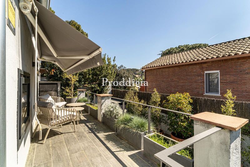 Foto c6a4c228-8563-440b-a650-2aa4d9783f31. Alquiler casa encantadora casa nueva con zona exterior y piscina en Valldoreix en Sant Cugat del Vallès