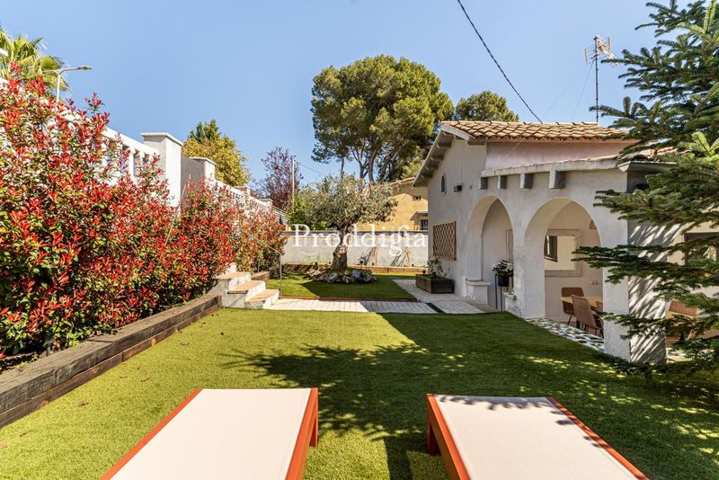 Foto d5ed8961-0e02-4caf-a888-a455cfb361a9. Alquiler casa encantadora casa nueva con zona exterior y piscina en Valldoreix en Sant Cugat del Vallès