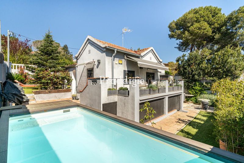 Foto e368916d-48c9-48f5-be49-38940ea20212. Alquiler casa encantadora casa nueva con zona exterior y piscina en Valldoreix en Sant Cugat del Vallès