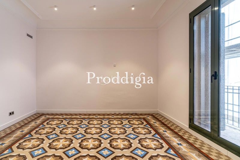 Foto 2b3a8433-ef8e-4296-a459-729e9db84ad2. Rent office space with heating in Dreta de l´Eixample Barcelona