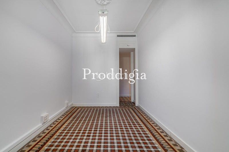 Foto 73ebc4d9-4e2c-43a2-b546-7d3c95664c30. Rent office space with heating in Dreta de l´Eixample Barcelona