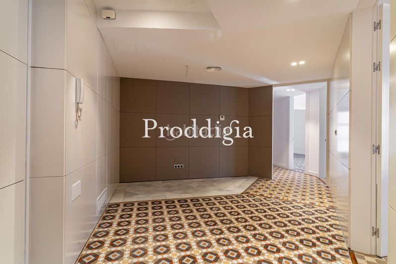 Foto 89d35c4c-40e2-4d0e-b07d-d014c6ad481d. Rent office space with heating in Dreta de l´Eixample Barcelona