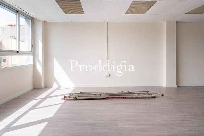Foto 5f0435b8-da75-4255-a780-13b246dfa12c. Office space with heating in El Coll Sant Cugat del Vallès