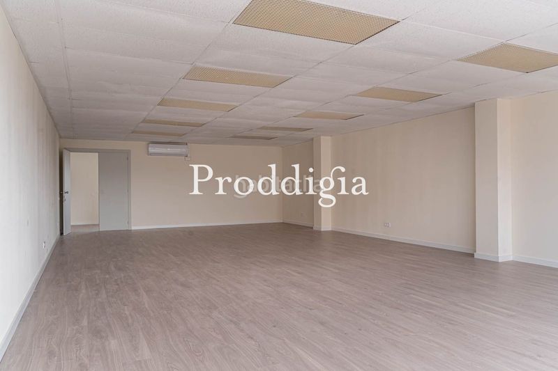 Foto d79a8ed8-7cea-4a57-9e5d-22f786160042. Office space with heating in El Coll Sant Cugat del Vallès