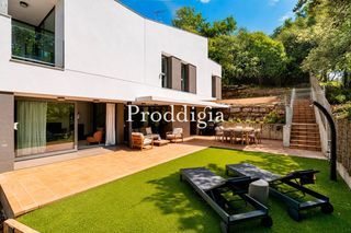 Lloguer Casa a Vallvidrera - Tibidabo - Les Planes. Forest villa barcelona naturaleza, diseño y tranquilidad