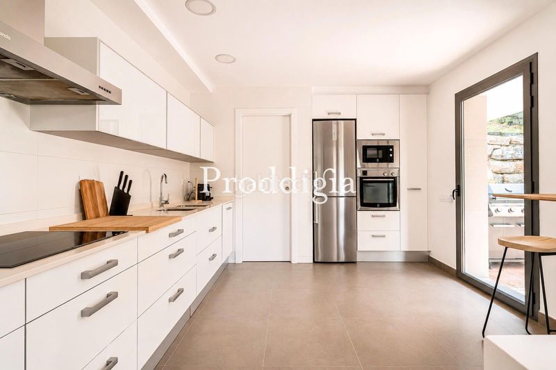 Foto e5b1acb5-57b9-4202-86c7-3c6210b49103. Rent house with heating parking in Vallvidrera - Tibidabo - Les Planes Barcelona