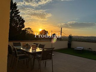 Rent Penthouse in Mira-sol. Ático amueblado de alquiler temporal con gran terraza y vistas e