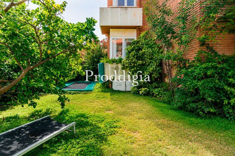 Foto 5a0078de-705c-4808-9635-5434c8d9a37f. Pis amb calefacció aparcament piscina a Eixample Sant Cugat del Vallès