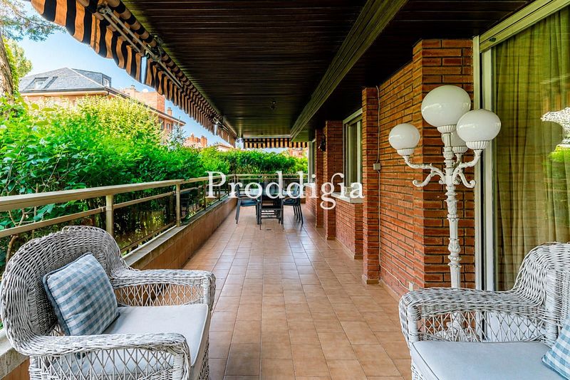 Foto f7e58fd7-9b58-471f-8954-7b7beb036806. Pis amb calefacció aparcament piscina a Eixample Sant Cugat del Vallès