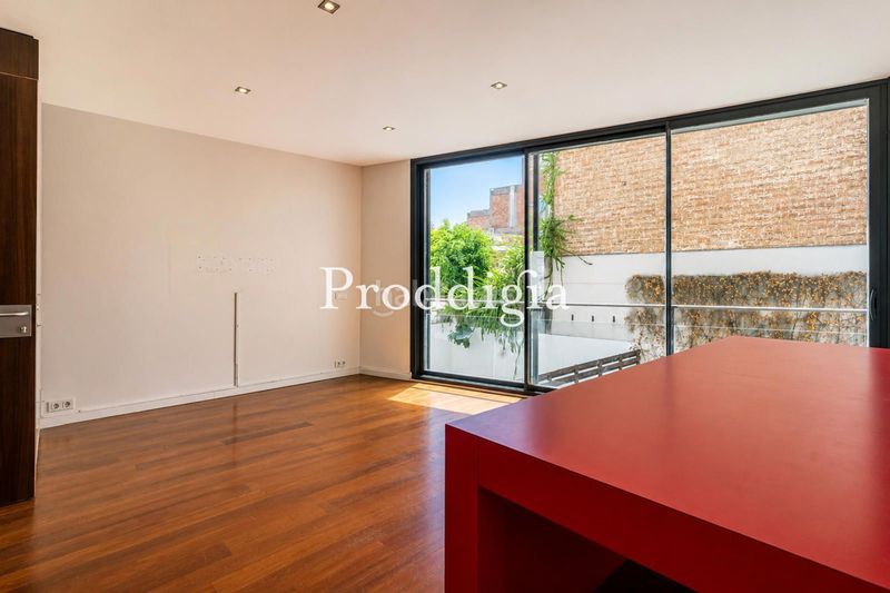 Foto 412d6b08-7a0b-4d59-b0e4-100f5b2667f4. Casa amb calefacció aparcament a Sarrià Barcelona