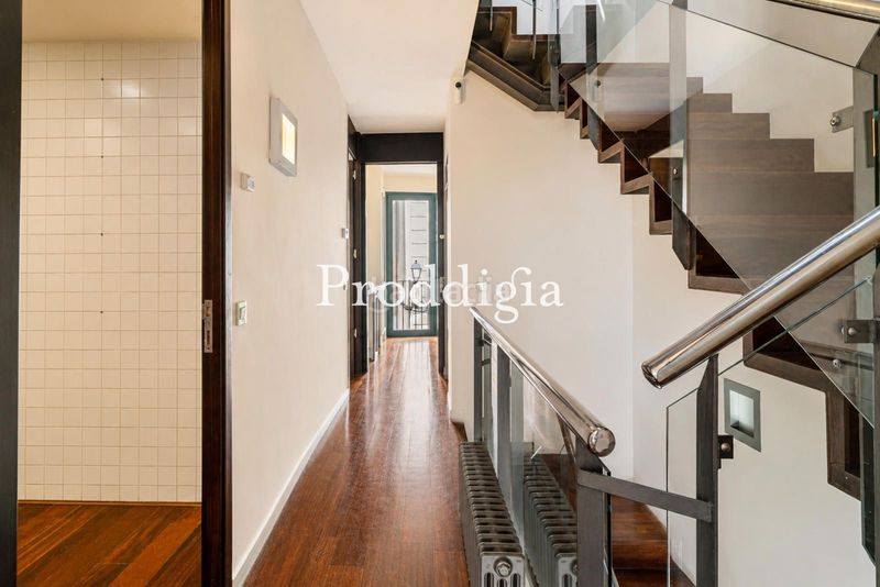 Foto 45c62333-d140-48c3-a380-fea493b12349. Casa amb calefacció aparcament a Sarrià Barcelona