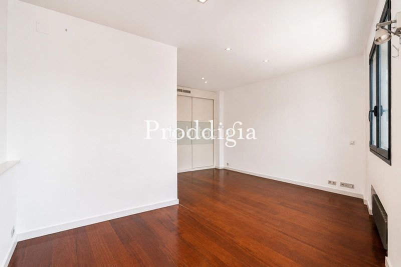 Foto 56844534-ede9-46c5-ae94-b750ab5c88ee. Casa amb calefacció aparcament a Sarrià Barcelona