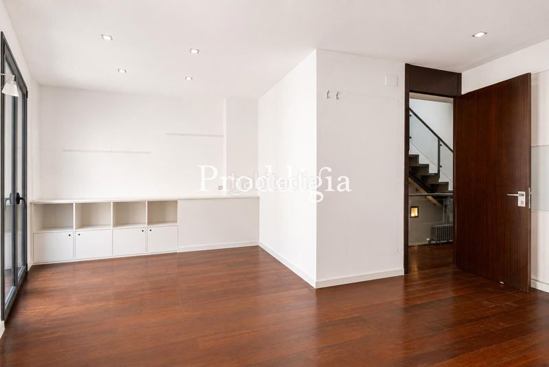Foto 86a113dc-2905-4533-bdcc-6b716d2aa715. Casa amb calefacció aparcament a Sarrià Barcelona