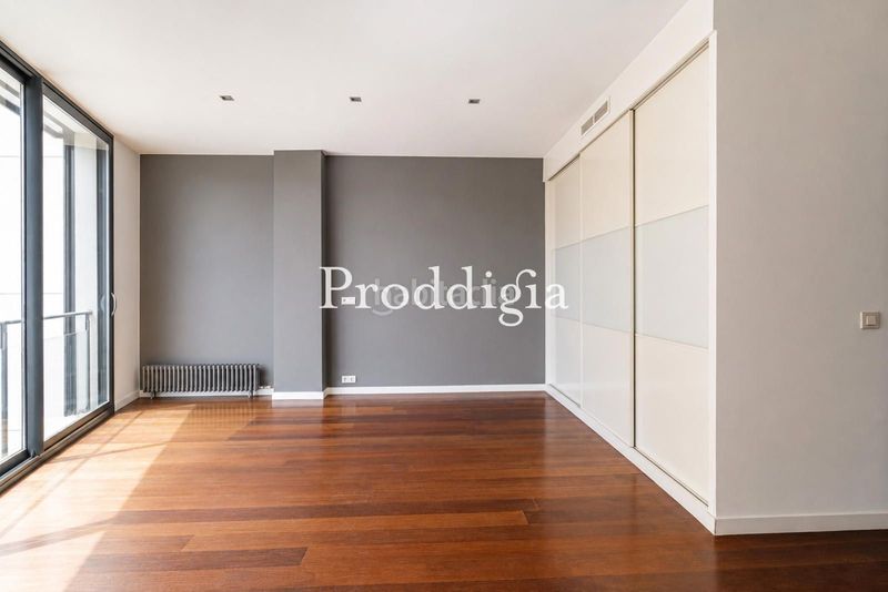 Foto d1274930-f5c5-413b-97a7-7d8ccd8c4c5f. Casa amb calefacció aparcament a Sarrià Barcelona