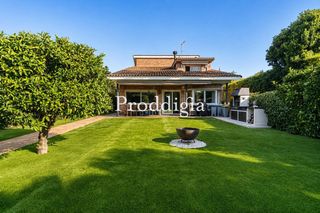 Lloguer Xalet a Mira-sol. Casa con piscina en mirasol