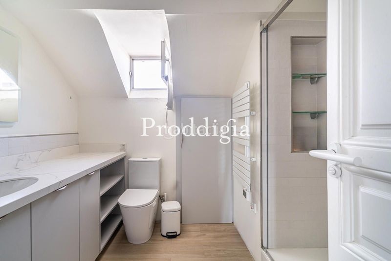 Foto b565a895-72c0-49e3-a8a6-e11a9a5ea111. Rent chalet with heating parking pool in Colomer Sant Cugat del Vallès