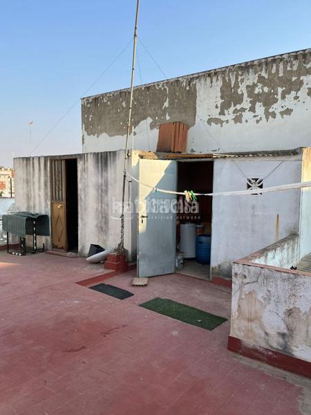 Foto 4f8f1793-3cc7-4cdf-90fa-7ba3c6b960d9. Casa pareada casa en venta en Centro Alcalá de Guadaira