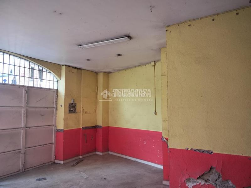 Foto 1f1ea9e3-d1a5-4790-bab1-5c13e985646f. Local comercial a Centro Alcalá de Guadaira