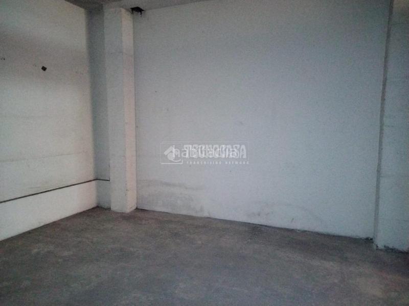 Foto 8a28f6ec-2344-4da0-9af9-85e4058a41c4. Local comercial a Centro Alcalá de Guadaira