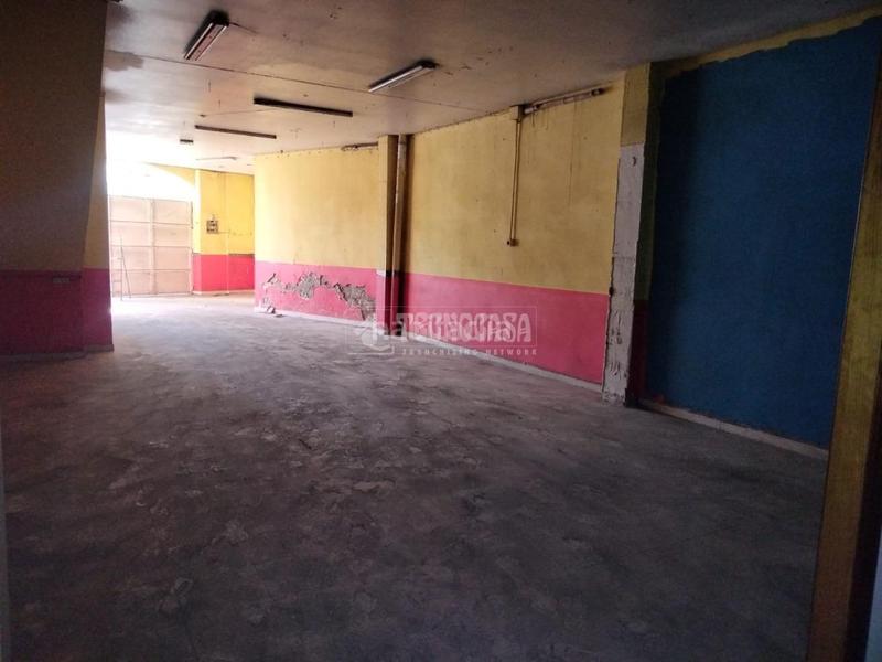 Foto 9cbb5d14-7e85-4e04-b395-788030eba5ce. Local comercial a Centro Alcalá de Guadaira