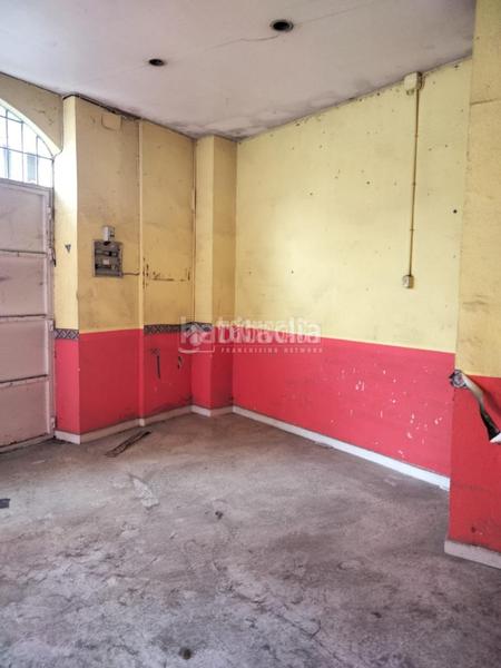 Foto afebecba-cd14-4803-a2c9-7425d73fffe7. Local comercial a Centro Alcalá de Guadaira