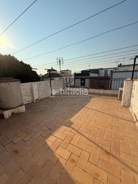 Foto ca444deb-b9f3-4952-9d30-a27fb7505320. Casa  en venta en Mairena del Alcor