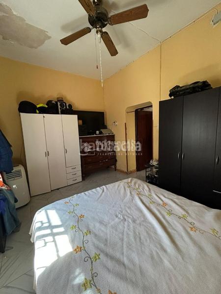 Foto 4e304640-8655-4246-b9e4-b5dd78afba23. Casa aparellada a Centro Alcalá de Guadaira