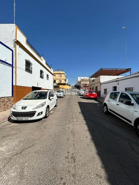 Foto 80d863d9-577d-4651-a719-82fa0ba6bfb5. Casa aparellada a Centro Alcalá de Guadaira