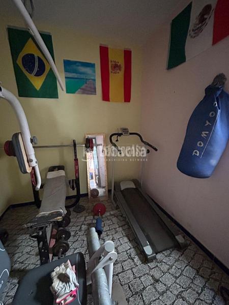 Foto 90536c61-68f5-4bfa-82d0-6eab3799f3bd. Casa aparellada a Centro Alcalá de Guadaira