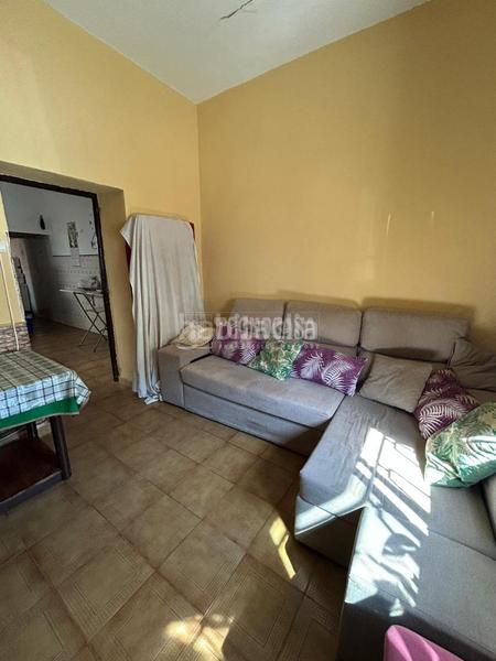 Foto acec513f-bd12-4869-b960-6304f344cf1a. Casa aparellada a Centro Alcalá de Guadaira