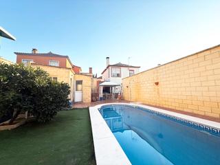 Chalet in Centro. Estupendo chalet independiente en bormujos, sevilla