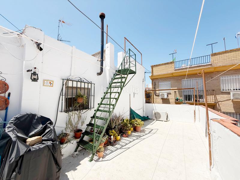 Foto f2d79659-b9ec-42b1-9d6e-0bf5e8a71fd1. Casa a San Julián Sevilla