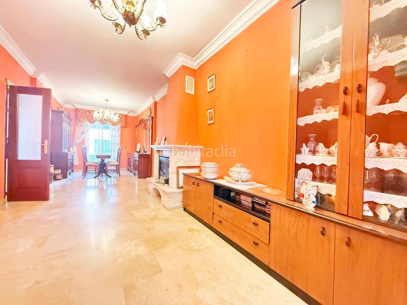 Foto dfd74a3d-d094-4c70-82f5-ca47ad15dd84. Casa adosada estupendo y espacioso adosado en Castilleja de Guzmán