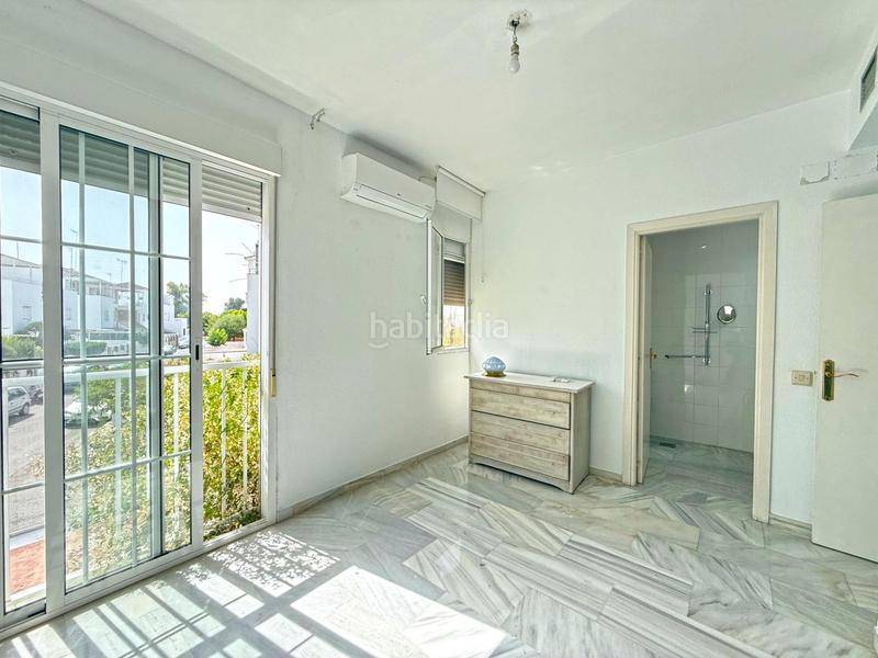 Foto 8bff0fbb-d00c-4f78-805c-259289c554d1. Reihenhaus mit parking in Ciudad Aljarafe Mairena del Aljarafe