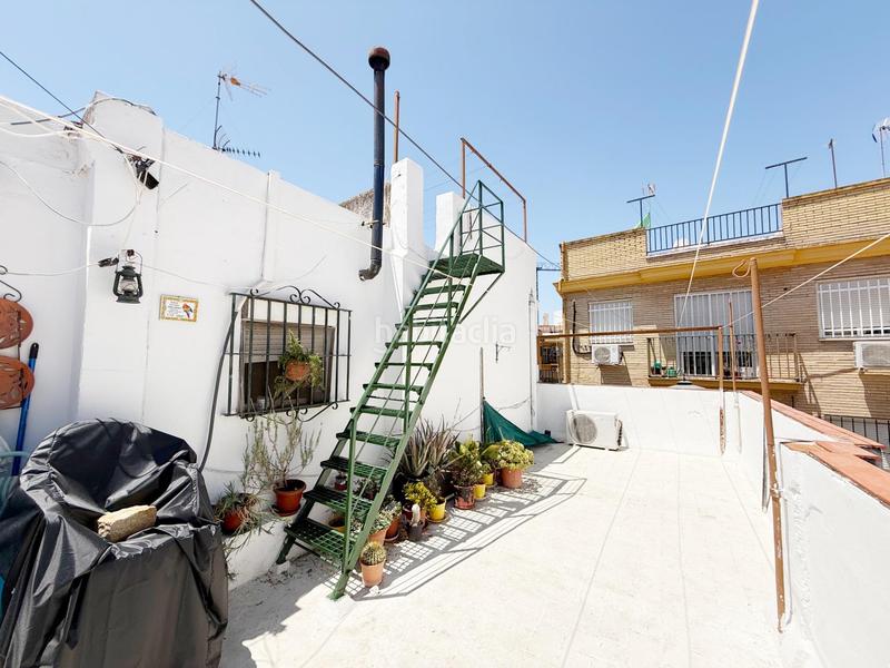 Foto 196aa83e-d5a7-416f-b2d9-079663d47dd6. Casa adossada a San Julián Sevilla