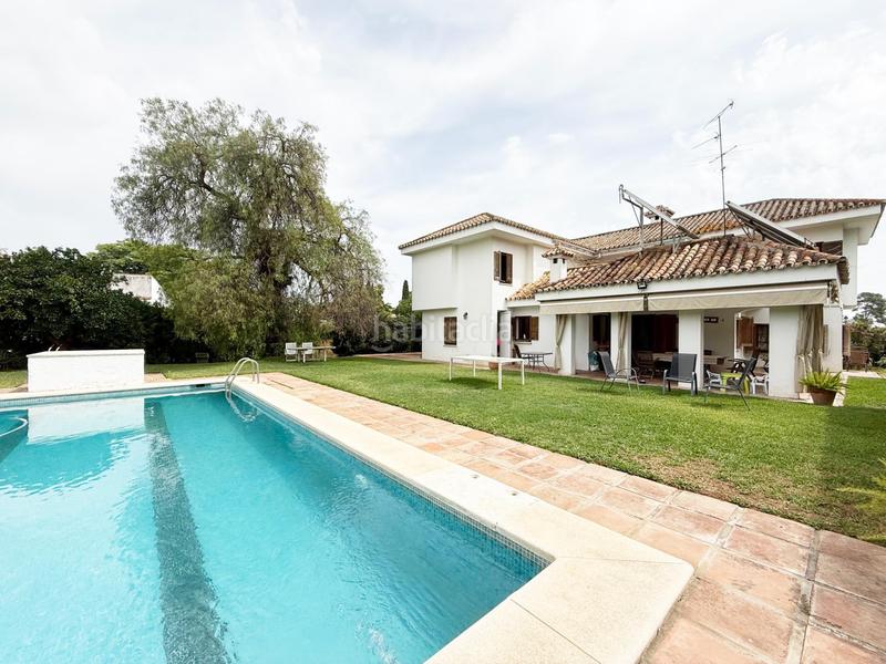 Foto f0fe749a-e444-413f-97f4-967e9781a5df. Casa con parcheggio piscina in Simon Verde Mairena del Aljarafe