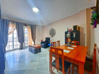 Casa a Bellavista. Gran casa pareada con dos viviendas completas y azotea en bellav