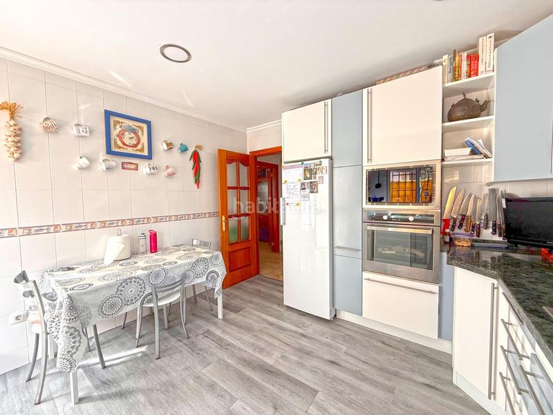 Foto 198cca17-c664-4a59-af0c-9b5daf79611f. Casa aparellada a Espartinas pueblo Espartinas