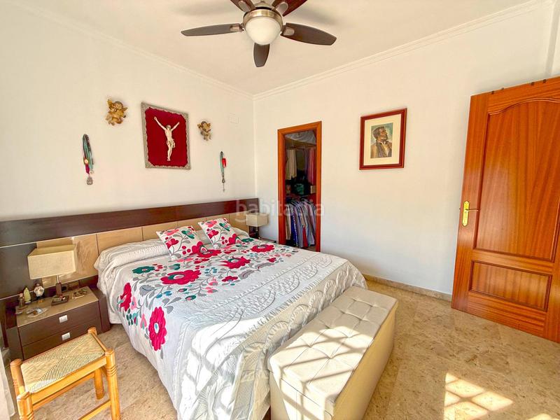 Foto 4c6ba2d8-c212-43a3-b00b-edec730bc1c7. Casa aparellada a Espartinas pueblo Espartinas