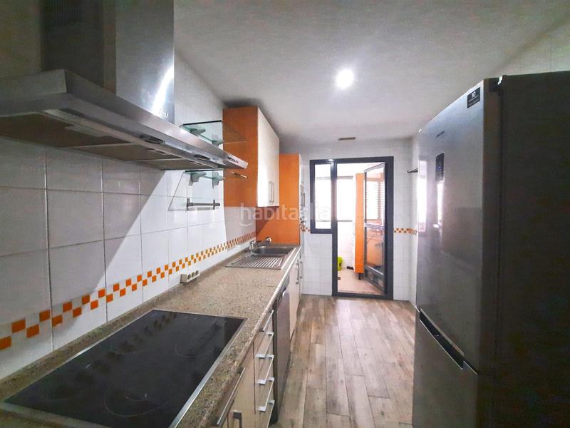 Foto f4f7da77-8f13-48bc-bbc4-4adf5642be08. Flat in Nuevo Bulevar Mairena del Aljarafe