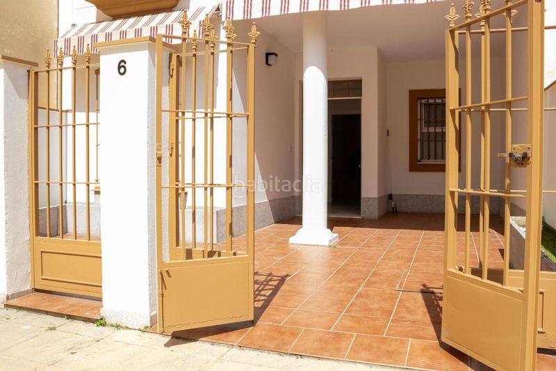 Foto a6eda35c-eb58-4f4b-bd88-bc76f0aefd45. Casa adossada a Rinconada (La)