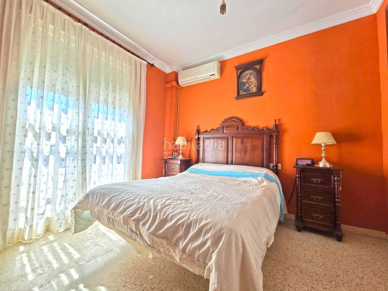 Foto 841b826d-6e4a-447d-8531-0473ebd0be52. Casa aparellada a Espartinas pueblo Espartinas