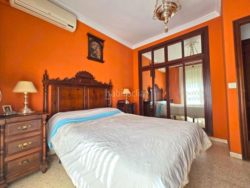 Foto a074333e-91e1-4ea1-9541-461b9bdf5e5b. Casa aparellada a Espartinas pueblo Espartinas