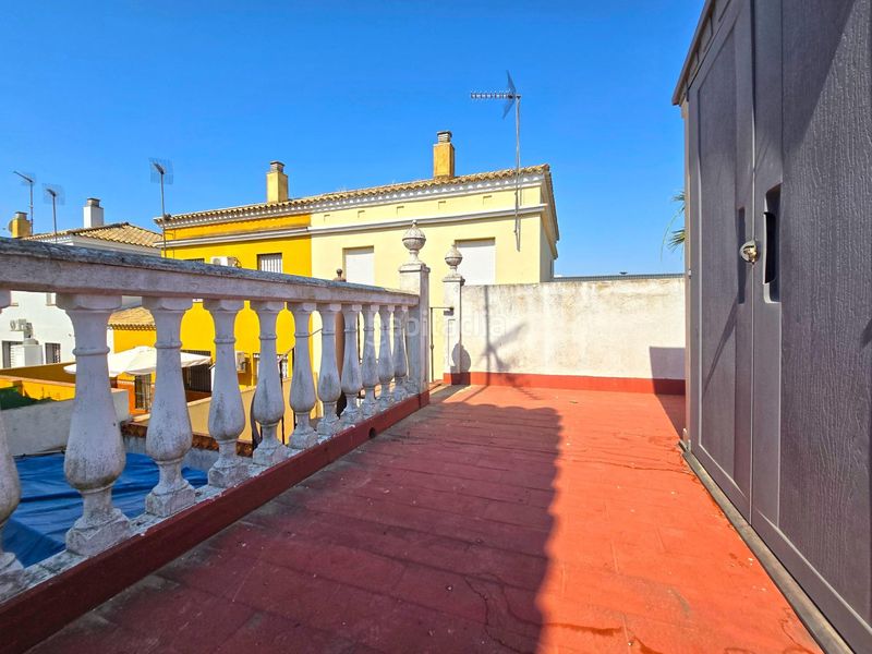 Foto d4f66bd4-cef7-4b61-901b-79e982b11213. Casa aparellada a Espartinas pueblo Espartinas